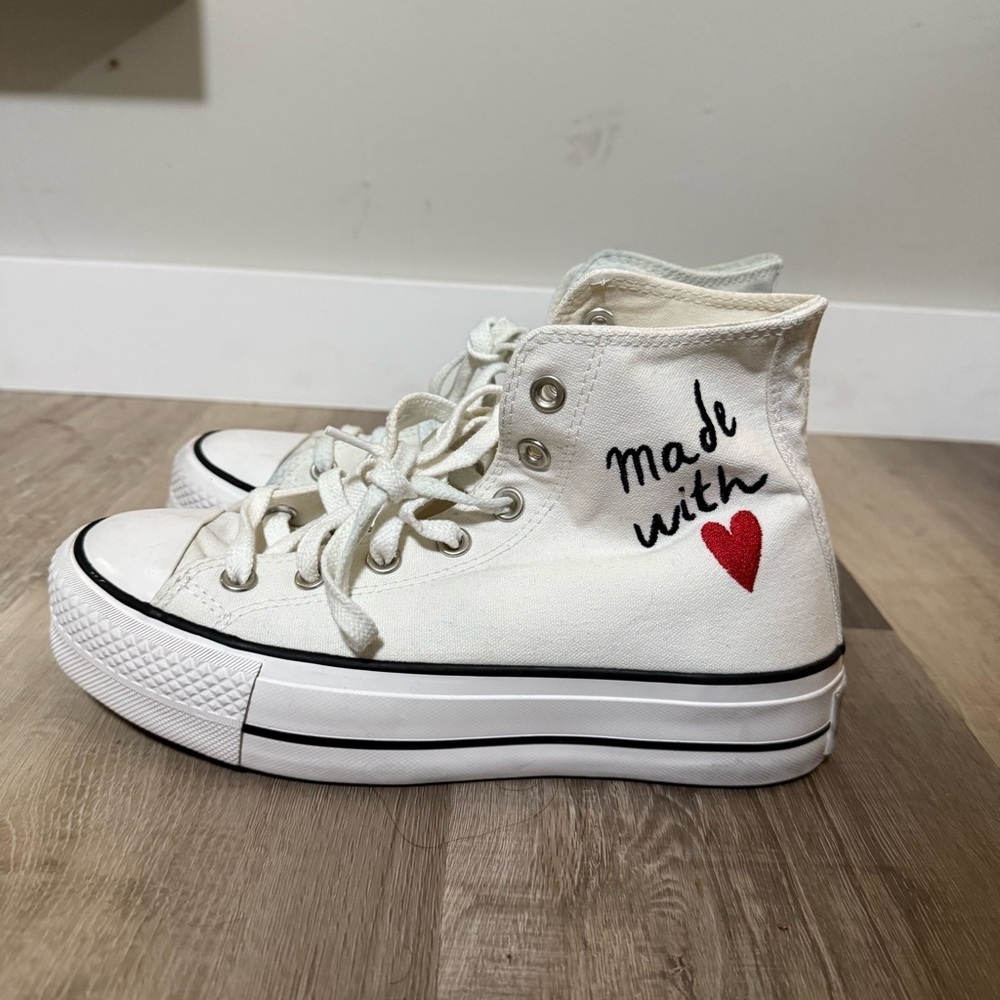 Converse Chuck Taylor All Star Platform “Made With Love” Women’s Size 7 - Picture 2 of 10